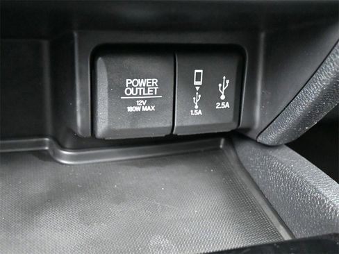 Used 2018 Honda Pilot Touring image 15