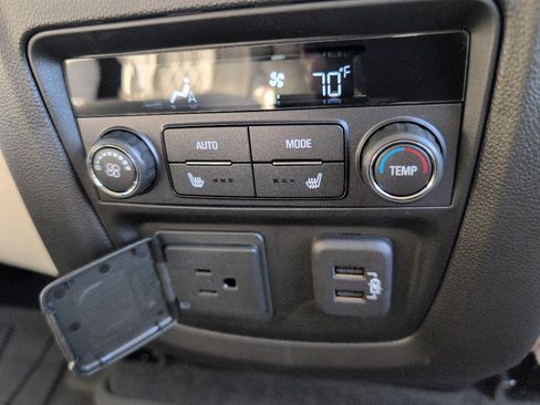 Used 2023 Buick Enclave Avenir w/ Avenir Technology Package image 17