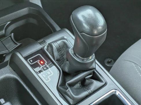 Used 2019 Toyota Tacoma TRD Off-Road image 13