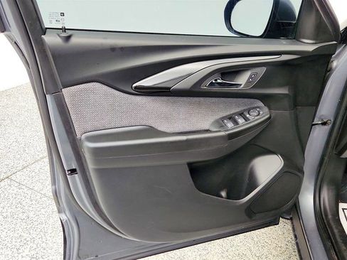 Used 2021 Chevrolet TrailBlazer LT FWD image 10