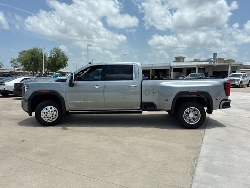 Used 2026 GMC Sierra 3500 Denali Ultimate AWD/4WD image 4