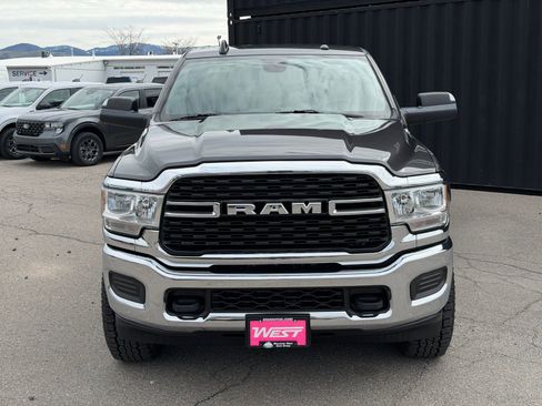 Used 2022 RAM 2500 Big Horn AWD/4WD image 3
