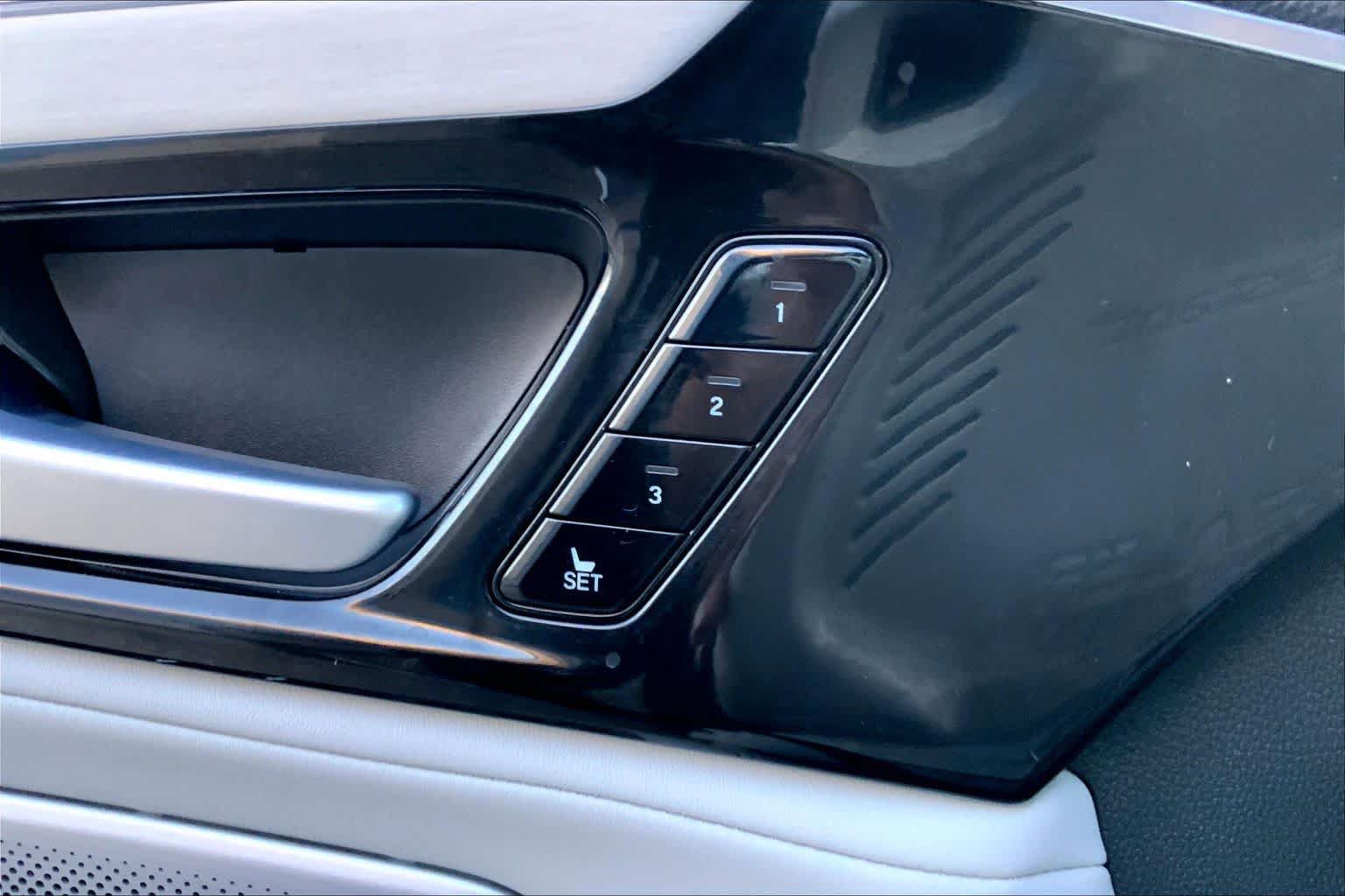 Used 2025 Acura MDX w/ Technology Package AWD/4WD image 33