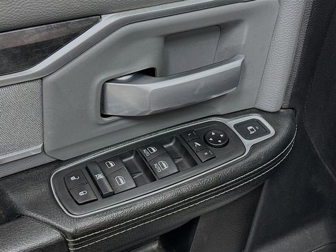 Used 2019 RAM 2500 Big Horn AWD/4WD image 18