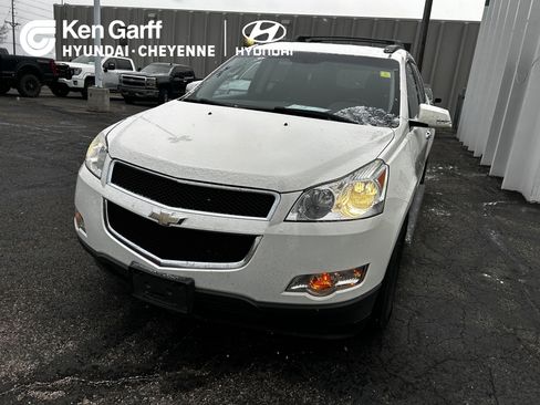 Used 2012 Chevrolet Traverse LT image 1