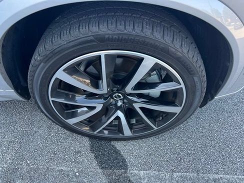 Used 2023 Volvo XC90 B5 Plus w/ Protection Package Premier AWD/4WD image 7