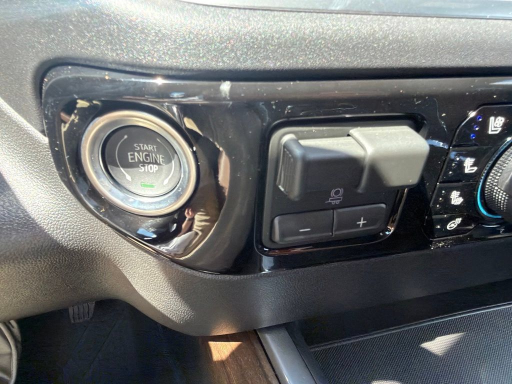 New 2026 Chevrolet Silverado 1500 High Country AWD/4WD image 30