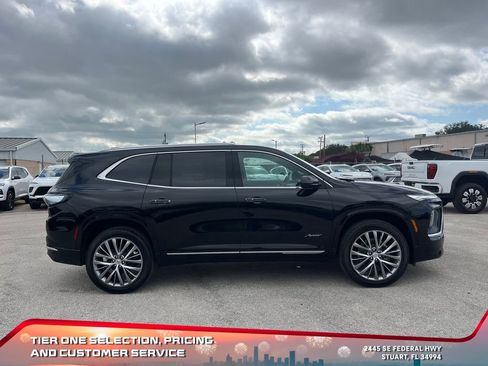 New 2026 Buick Enclave Avenir w/ Super Cruise Package image 8