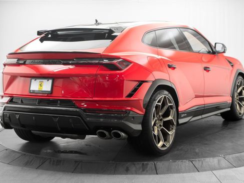Used 2024 Lamborghini Urus Performante AWD/4WD image 7