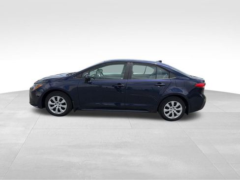 Used 2022 Toyota Corolla LE FWD image 5