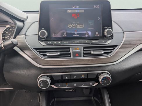 Used 2023 Nissan Altima 2.5 SV image 15