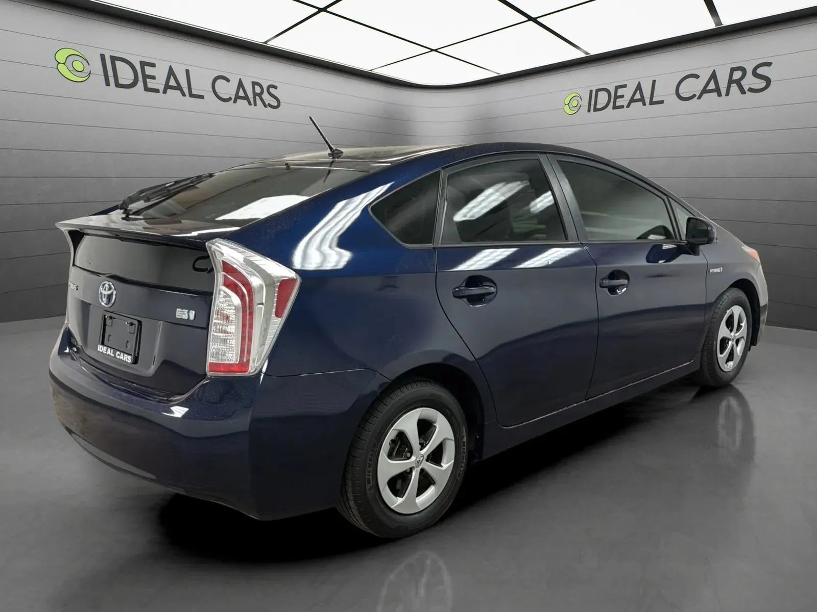 Used 2015 Toyota Prius Two FWD image 5