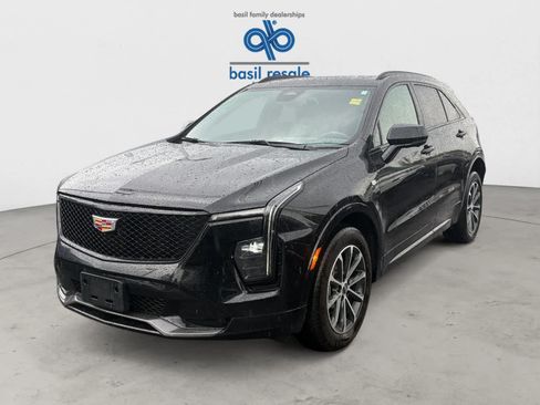 Used 2025 Cadillac XT4 Sport AWD/4WD image 2