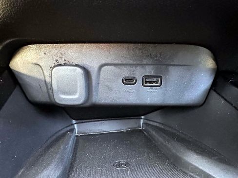 Used 2024 Chevrolet Trax ACTIV w/ Sunroof Package FWD image 25