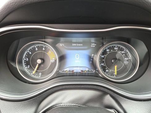 Used 2019 Jeep Cherokee Limited AWD/4WD image 17