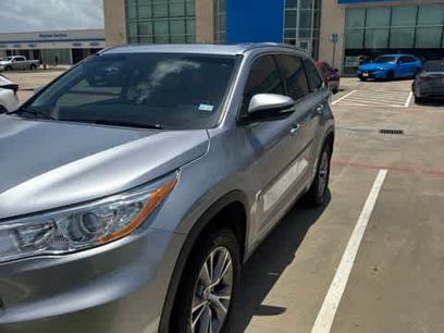 Used 2014 Toyota Highlander XLE