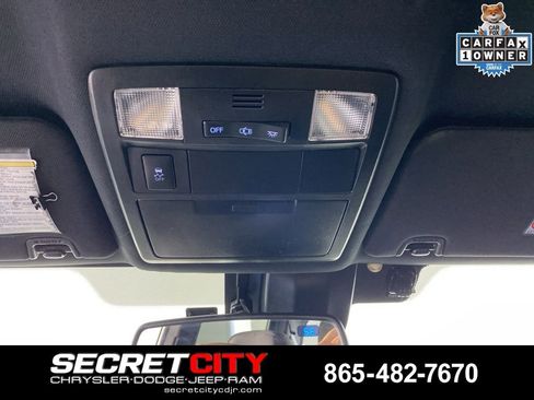 Used 2018 Toyota Tacoma TRD Sport image 18