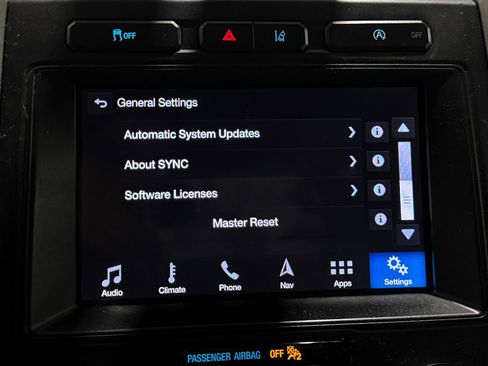 Used 2019 Ford Expedition XLT w/ Equipment Group 202A RWD image 18