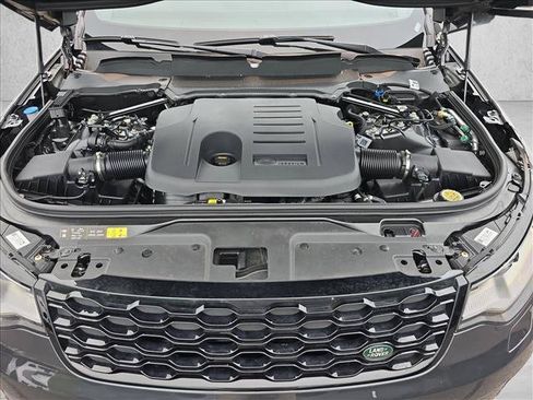 Used 2025 Land Rover Discovery Dynamic SE AWD/4WD image 30