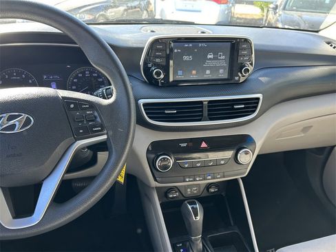 Used 2019 Hyundai Tucson SE image 15