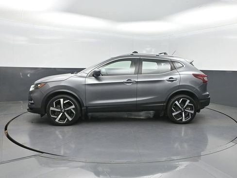 Used 2020 Nissan Rogue Sport SL AWD/4WD image 2