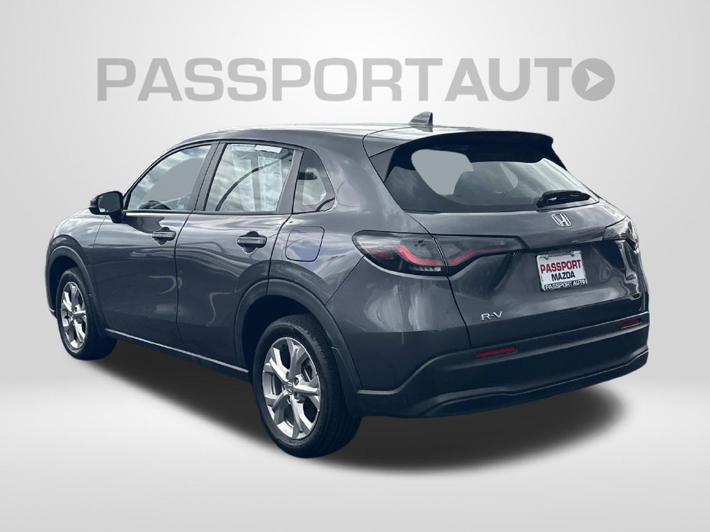 Used 2023 Honda HR-V LX image 2