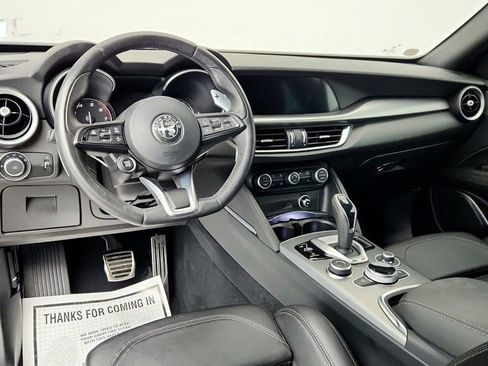 Used 2023 Alfa Romeo Stelvio Veloce image 13