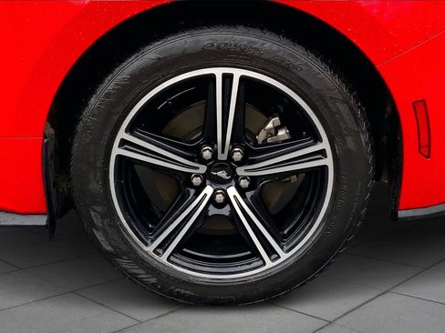 Used 2024 Ford Mustang Premium image 8