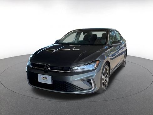 Used 2025 Volkswagen Jetta SE image 14