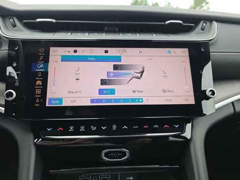 New 2026 Jeep Grand Cherokee L 2WD image 24