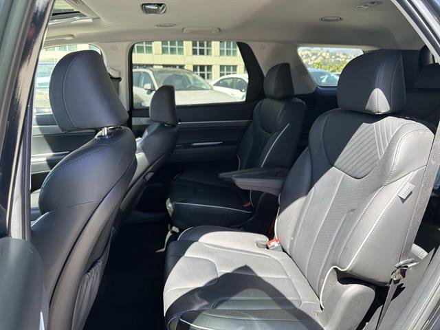 Used 2024 Hyundai Palisade SEL w/ Premium Package FWD image 12