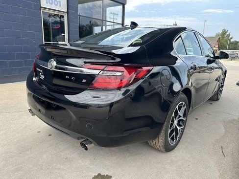 Used 2017 Buick Regal Sport Touring FWD image 8
