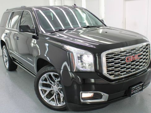 Used 2020 GMC Yukon Denali w/ Denali Premium Package AWD/4WD image 30