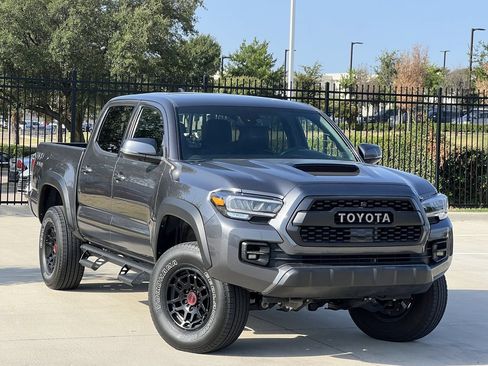 Used 2022 Toyota Tacoma TRD Pro AWD/4WD image 2