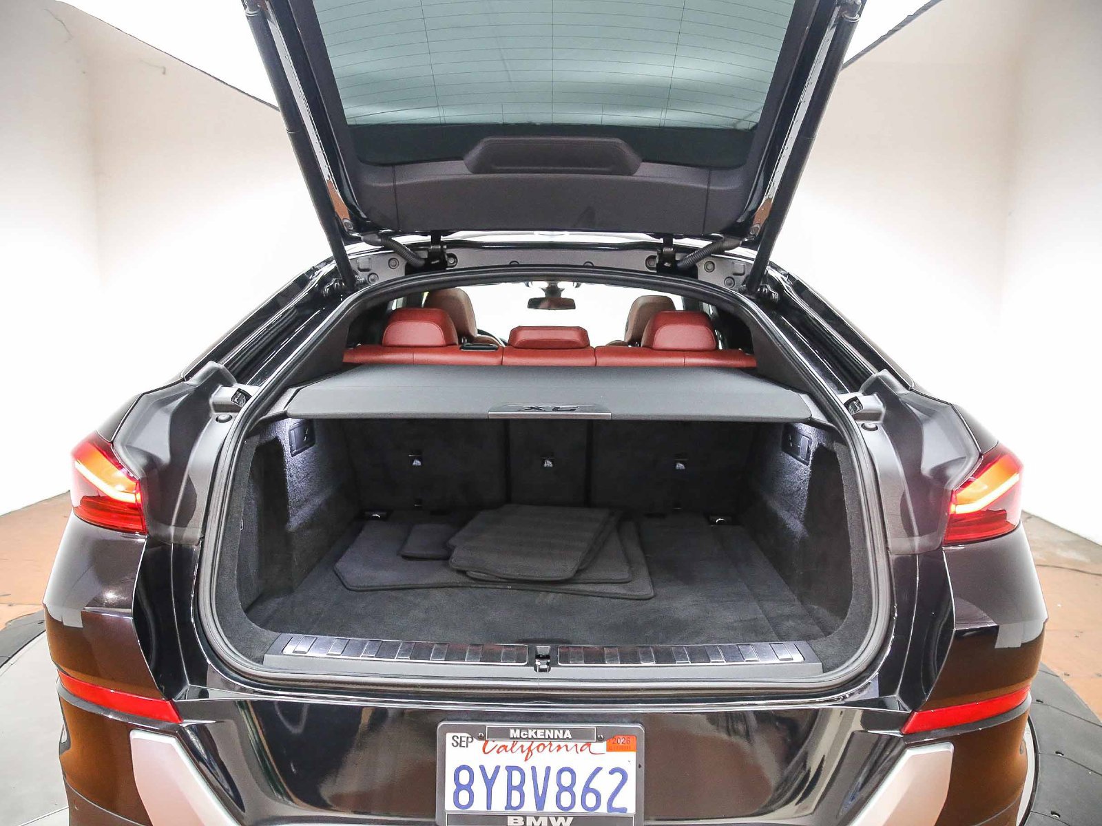 Used 2022 BMW X6 xDrive40i w/ Executive Package AWD/4WD image 27