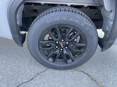 Used 2024 GMC Sierra 1500 Elevation image 14