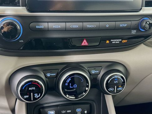 New 2026 Hyundai Venue SEL FWD image 13