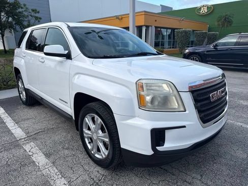 Used 2017 GMC Terrain SLE FWD image 1