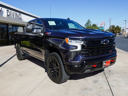 Used 2022 Chevrolet Silverado 1500 LT Trail Boss w/ LT Trail Boss Premium Package AWD/4WD image 2