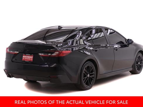 Certified 2025 Toyota Camry SE image 2