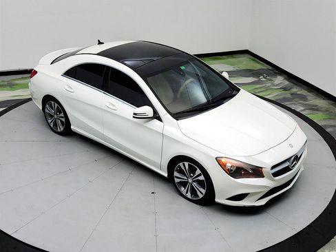 Used 2015 Mercedes-Benz CLA 250 image 32