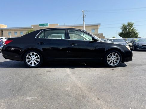 Used 2006 Toyota Avalon Limited FWD image 2