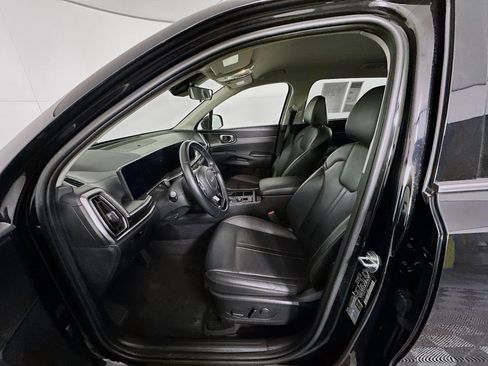 Used 2024 Kia Sorento S image 13