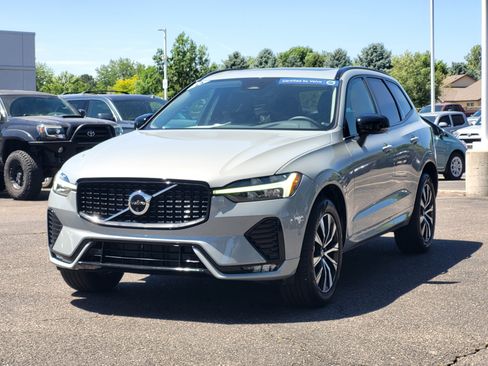 Certified 2024 Volvo XC60 B5 Plus w/ Protection Package Premier AWD/4WD image 4