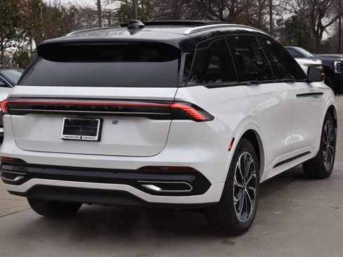 New 2026 Lincoln Nautilus Reserve image 7