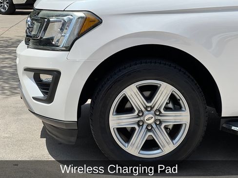 Used 2018 Ford Expedition XLT w/ Equipment Group 202A RWD image 24