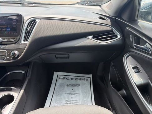 Used 2020 Chevrolet Malibu LT FWD image 21