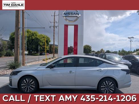 Used 2024 Nissan Altima 2.5 SV FWD image 1