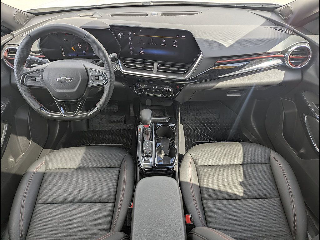 Used 2026 Chevrolet Trax RS w/ Sunroof Package FWD image 22