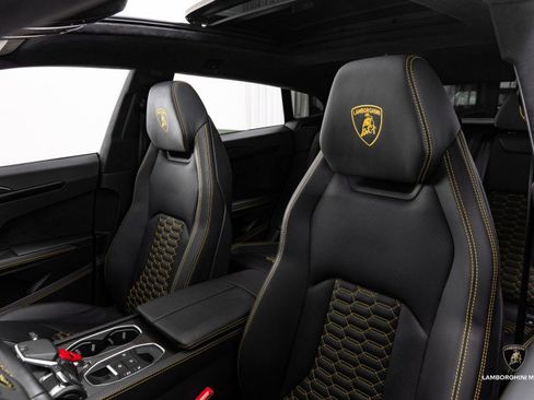 Used 2023 Lamborghini Urus S image 31
